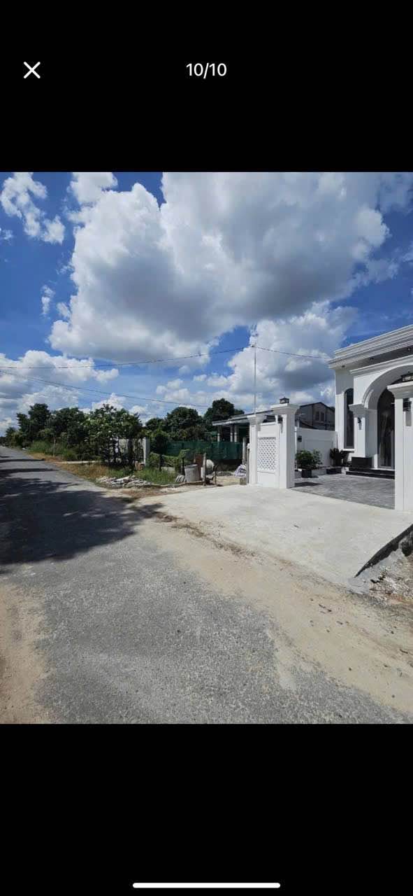 Nhà riêng Hòa Thành Tây Ninh 165m² giá 1.68 tỷ - Thiết kế sang trọng, gần trường học!