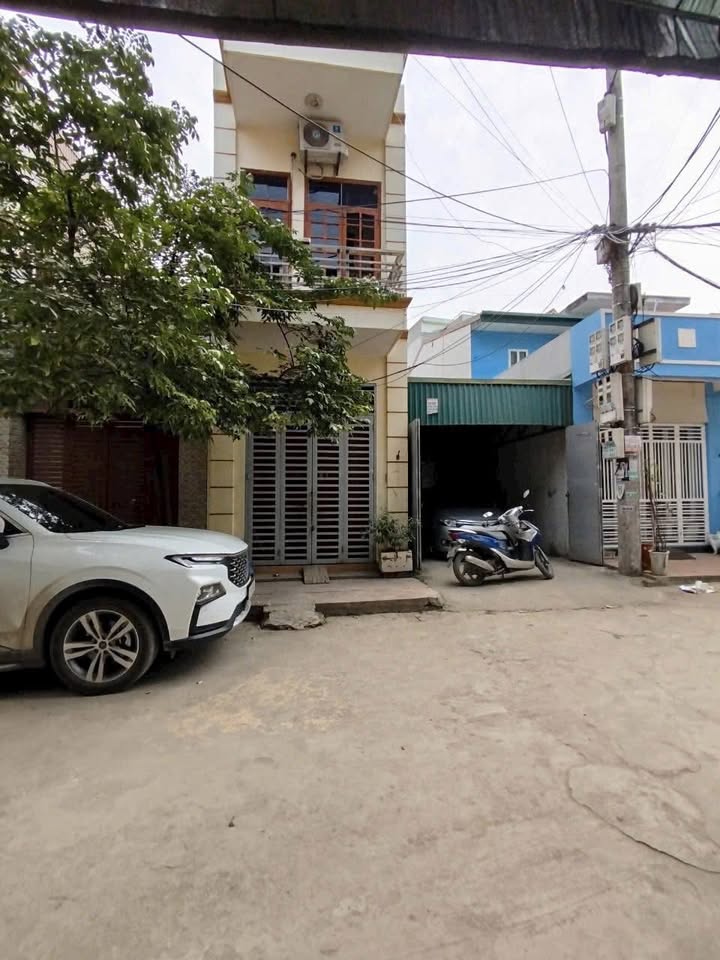 Nhà 2 tầng Ngọc Châu 50m² giá 2.4 tỷ - Ngõ rộng, tiện ích đầy đủ!