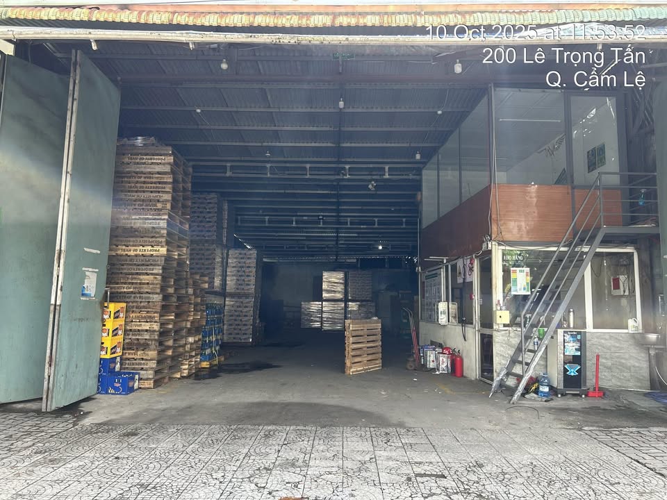 Kho cho thuê mặt tiền Lê Trọng Tấn, Cẩm Lệ, 240m² giá 15 triệu - Kinh doanh thuận lợi!