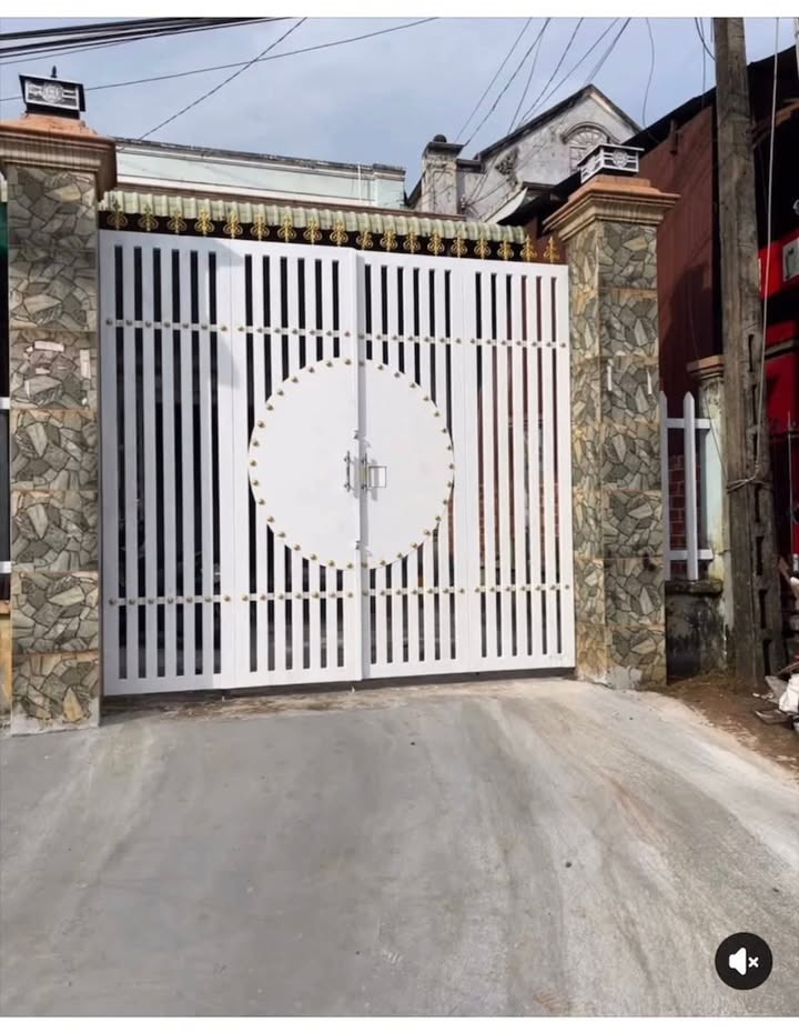 Nhà cho thuê mặt tiền đường chính Phước Long 1PK 3PN giá 4 triệu - Sẵn sàng vào ở!