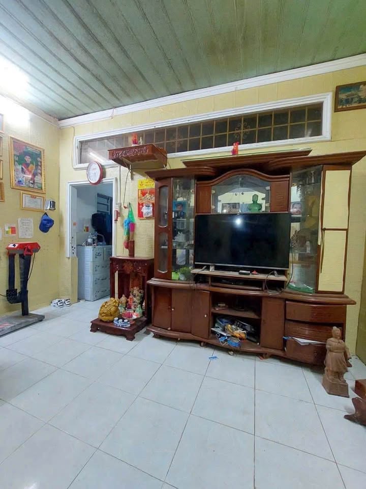 Nhà bán hẻm 1194 Võ Văn Kiệt 157m² giá 690 triệu - An ninh và tiện ích đầy đủ!