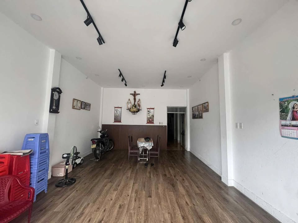 Nhà cho thuê mặt tiền Nguyễn Ái Quốc, Biên Hòa, 100m² - Thích hợp kinh doanh