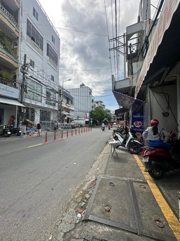 Mặt Phố Lê Độ, Thanh Khê, Đà Nẵng 103m² giá 10.9 tỷ - Cơ hội đầu tư tuyệt vời!