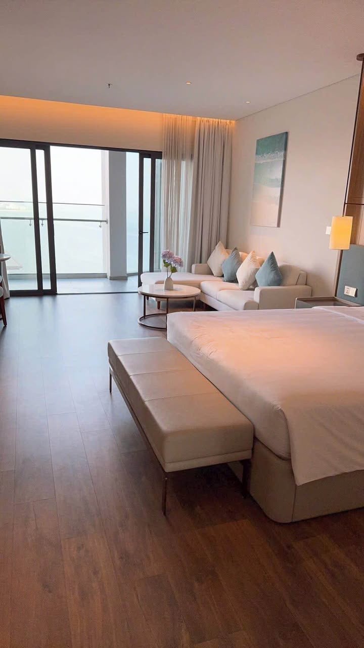 Căn hộ Studio À La Carte Hạ Long 54m² giá 3.2 tỷ - Ban công thoáng mát