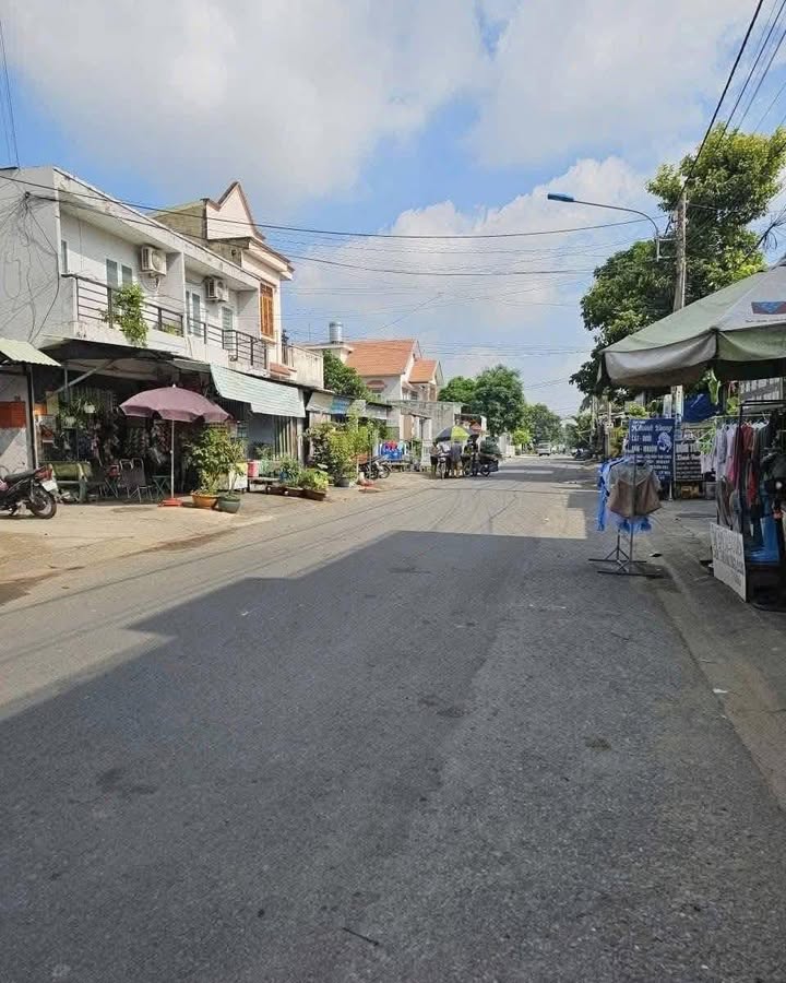 Đất mặt tiền Nguyễn Thiện Thuật Dĩ An 130m² giá 5 tỷ - Đầu tư sinh lời ngay!