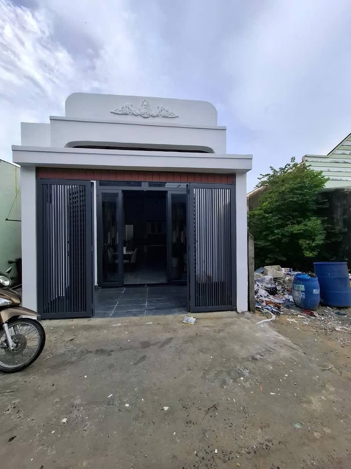 Nhà cấp 4 mới xây tại Mỹ Hạnh, 100m² giá 1.89 tỷ - Sổ hồng chính chủ!