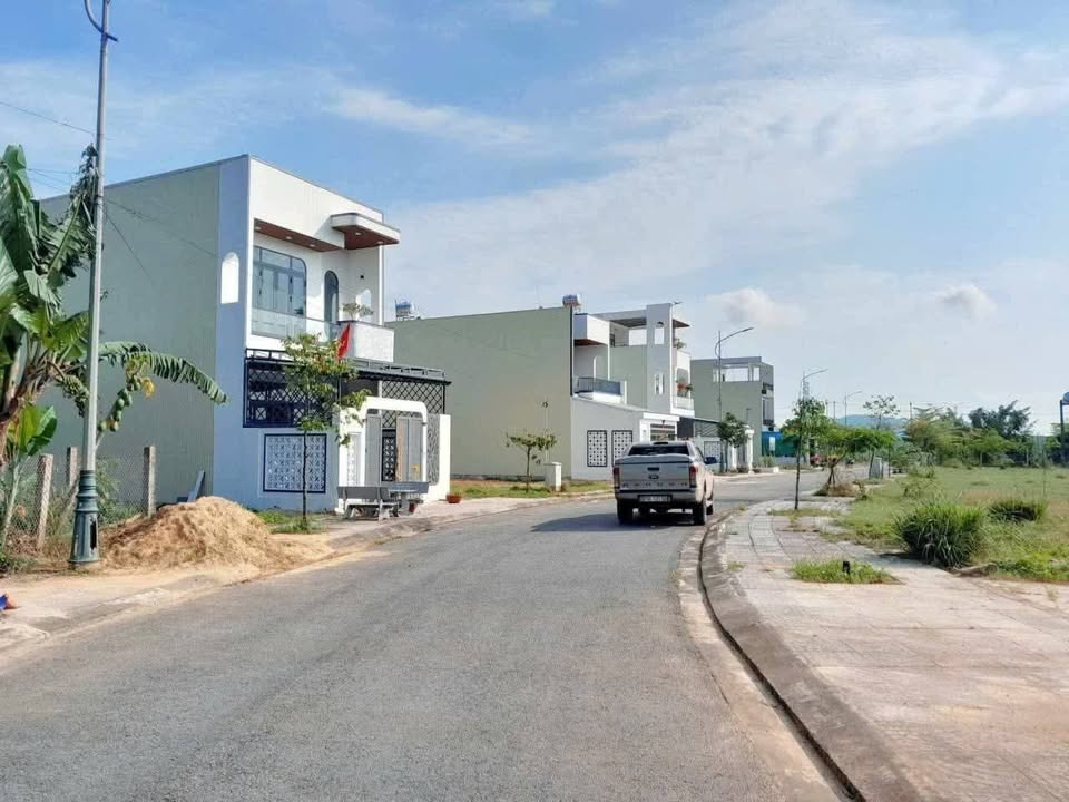 Đất nền Bàu Sen, Đức Phổ, Quảng Ngãi 108m² - Hướng Nam, giá thỏa thuận