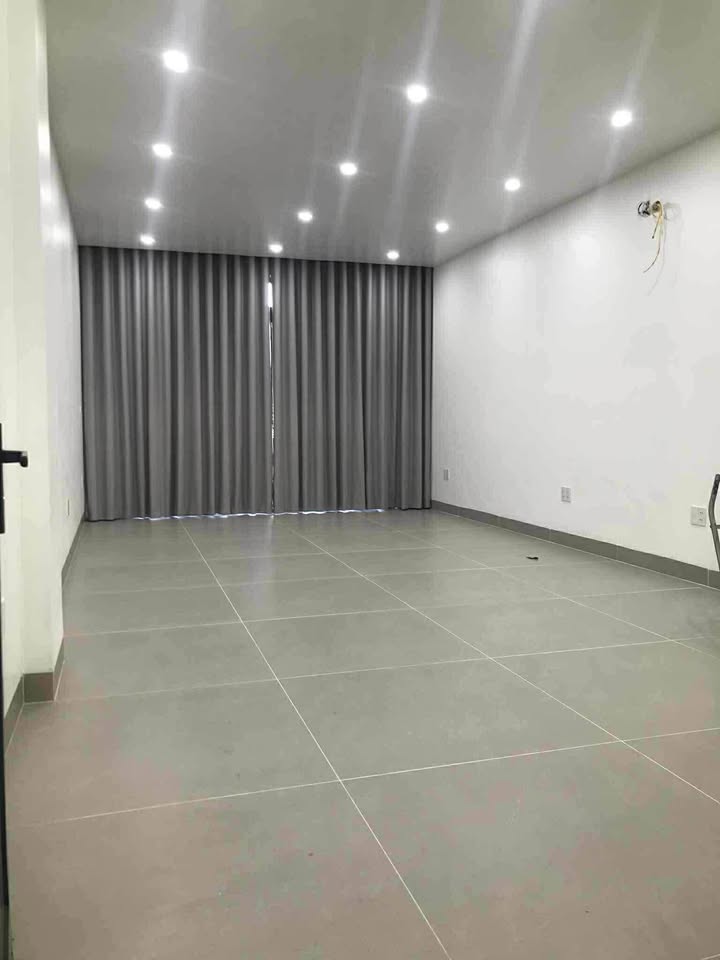 Cho thuê nhà 2 tầng mặt đường Chu Văn An, 90m² giá 13 triệu - Phù hợp kinh doanh!