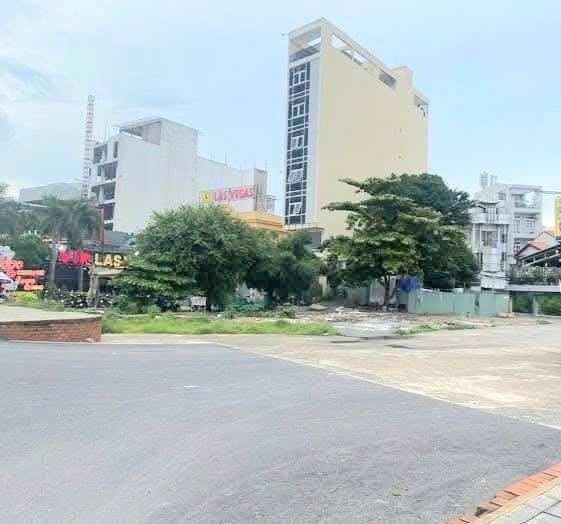 Nhà mặt tiền Nguyễn Văn Linh quận 7, 182m² giá 24 tỷ - Chủ bán gấp định cư!