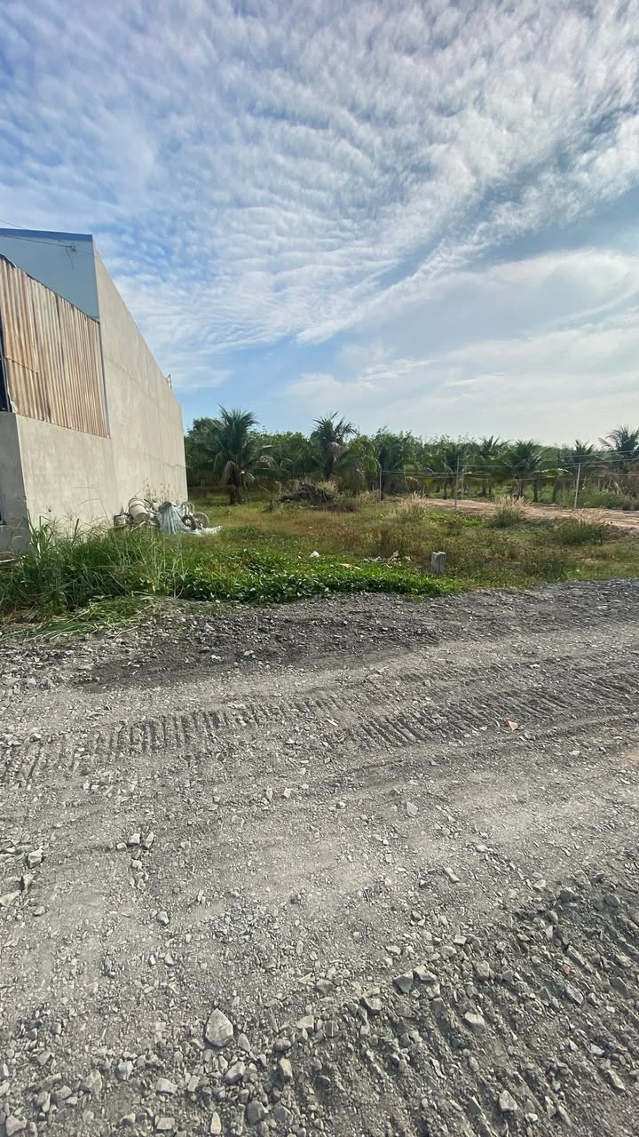 Đất nền hẻm 33 Nguyễn Văn Linh, 90m² giá 1.35 tỷ - Khu dân cư đông đúc