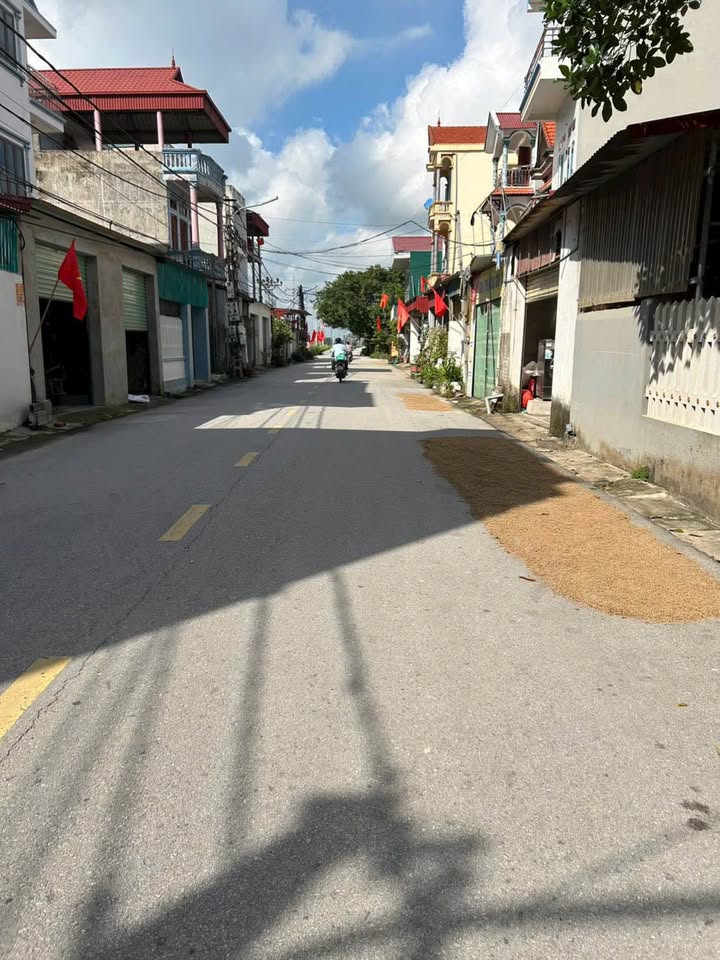 Đất nền Trạm Lộ Thuận Thành 60m² giá 2 tỷ - Vị trí kinh doanh lý tưởng!