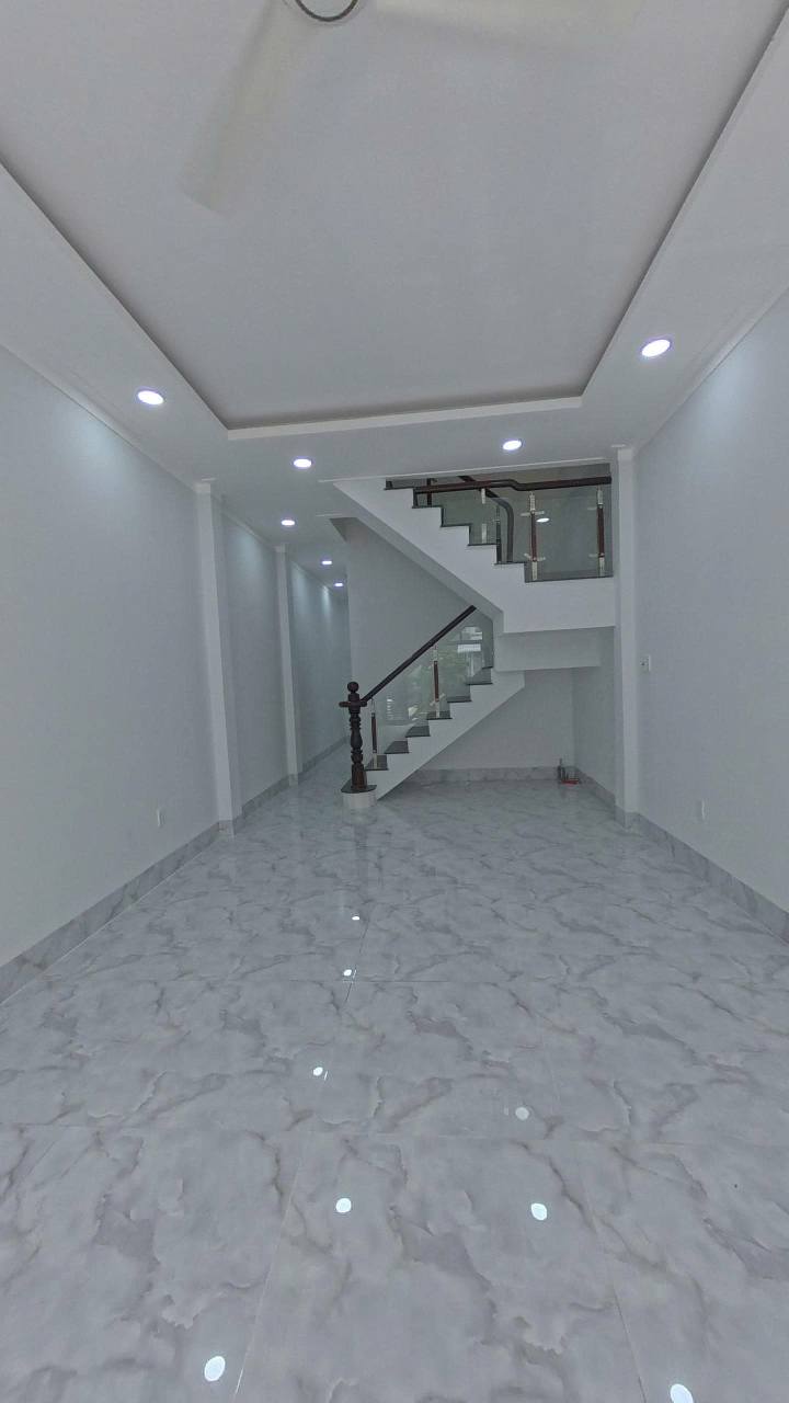 Nhà 2 tầng đường Nguyễn Văn Thiệt, Vĩnh Long 70m² giá 2.46 tỷ - Chính chủ, lộc phát!