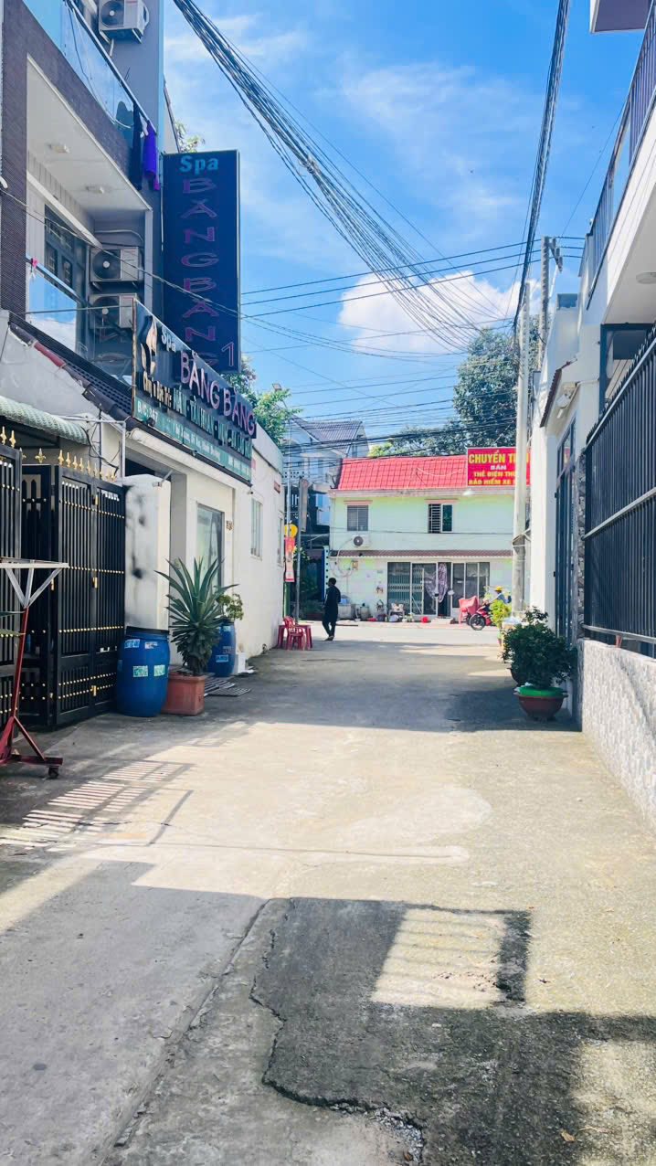 Nhà hẻm xe hơi 5m Bùi Thị Xuân 64m² giá 2,8 tỷ - An ninh và thoáng mát!