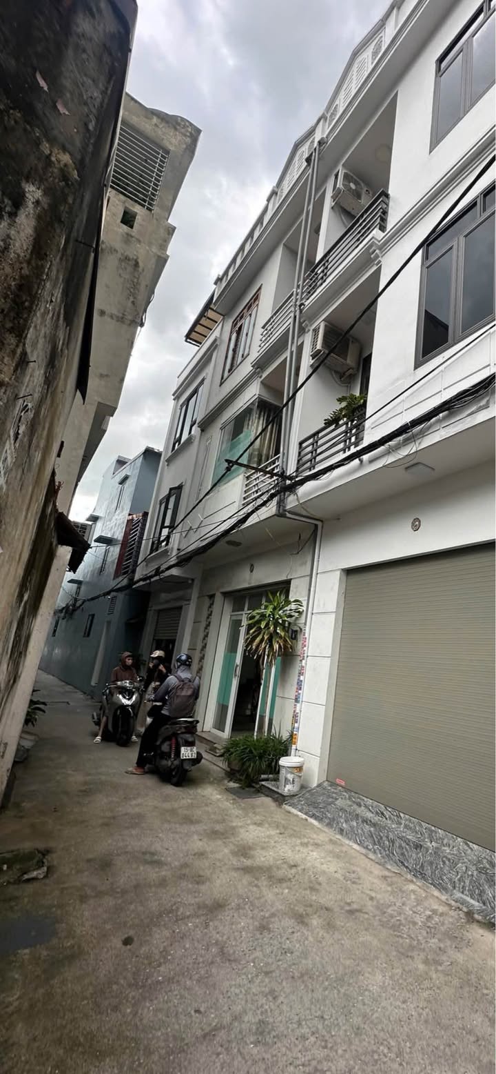 Nhà 4 tầng đường Thiên Lôi 51m² giá 3.75 tỷ - Đỗ ô tô ngay cửa!