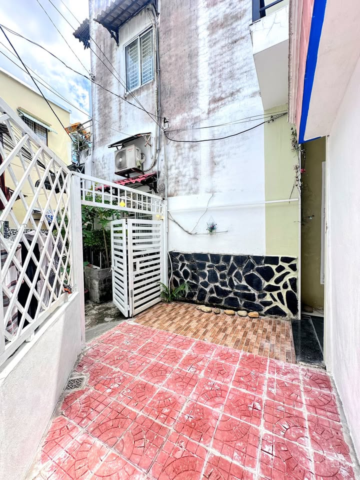 Nhà cho thuê Hẻm 14, Đường Nguyễn Thị Minh Khai, Ninh Kiều 40m² - Giá thỏa thuận, phù hợp cho gia đình!