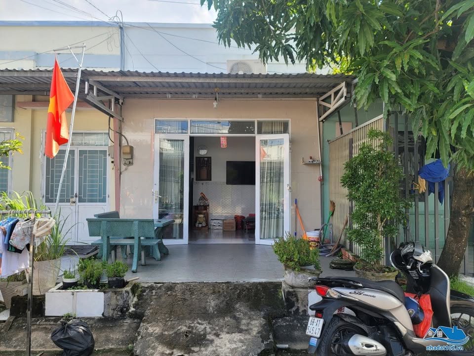 Nhà 2PN tại KDC thu nhập thấp Rạch Giá, 69.5m² giá 1.3 tỷ - Thương lượng ngay!