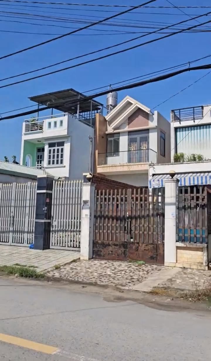 Nhà mặt tiền Tân Xuân 6, Hóc Môn 100m² giá 5.2 tỷ - Đầu tư sinh lời ngay!