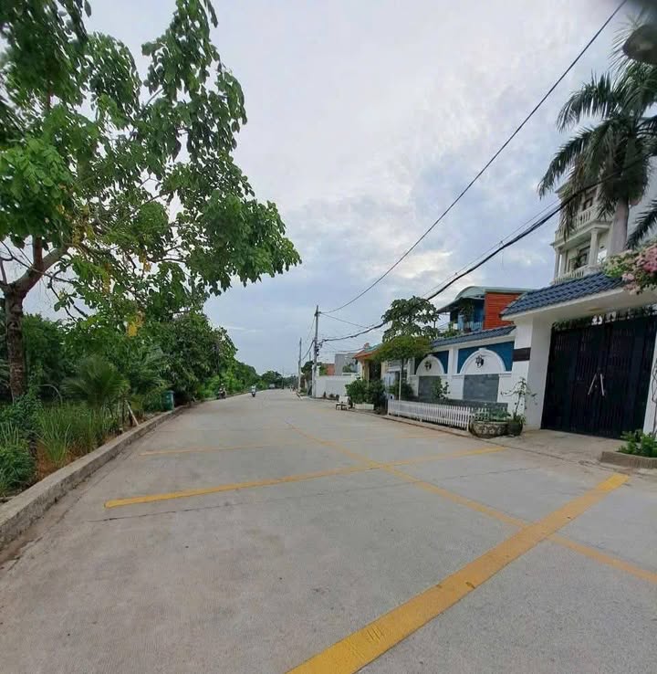 Đất góc 2 mặt tiền sông đường Thạnh Lộc 37, quận 12 - 421m² giá 12 tỷ - Cơ hội đầu tư hiếm có!