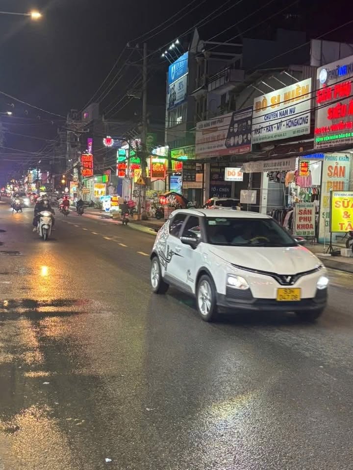 Nhà mặt tiền Nguyễn Ánh Thủ, Quận 12, 125m² giá 13.99 tỷ - Vị trí đắc địa, kinh doanh thuận lợi!