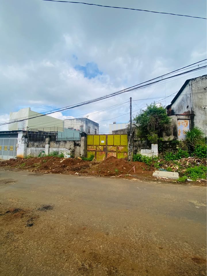 Đất mặt tiền Lữ Gia 19584m² giá 3.8 tỷ - Vị trí đẹp, kinh doanh thuận lợi!