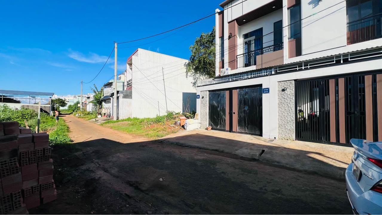 Nhà riêng hẻm 181 Tôn Thất Tùng, Phường Phù Đổng, 82m² - Giá 2.19 tỷ - Sẵn sàng ở ngay!