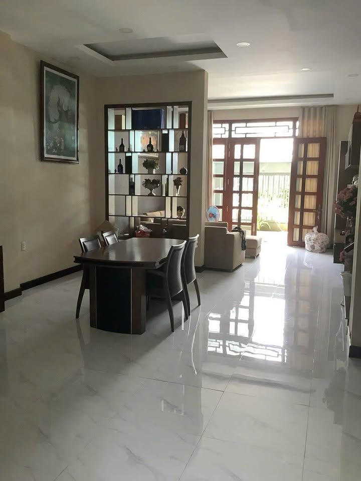 Biệt thự mini cho thuê tại đường Trần Quang Khải, 240m² chỉ 5 triệu - Nhà đầy đủ nội thất!