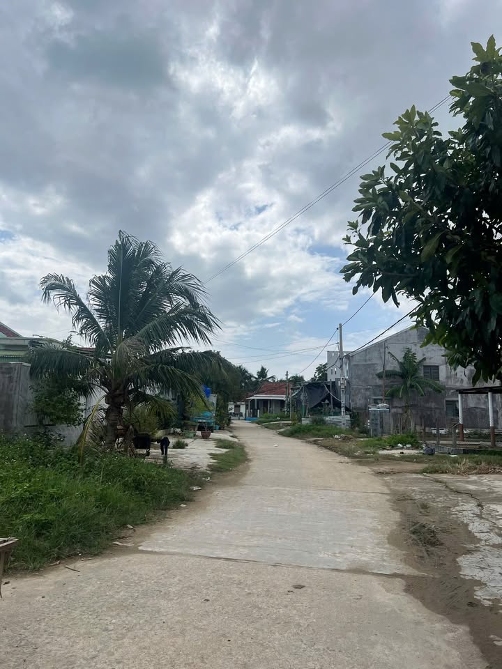 Nhà riêng Vạn Thắng, Nha Trang 164m² giá 2.1 tỷ - Full thổ cư, ô tô vào tận nơi!