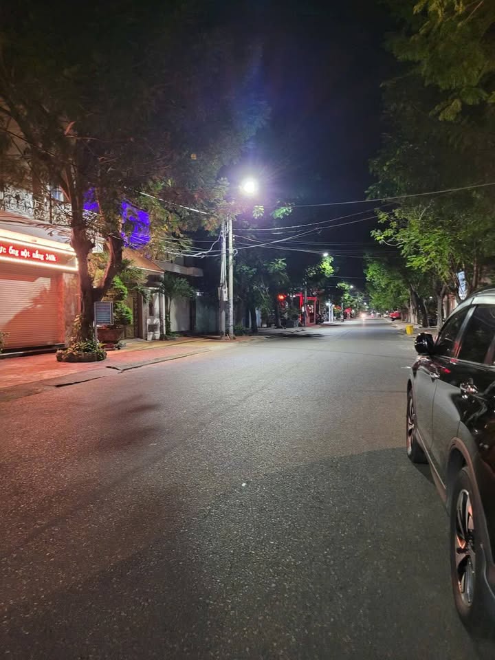 Nhà lầu mặt tiền Võ Chí Công, Phan Thiết 100m² - Mở văn phòng kinh doanh ngay!