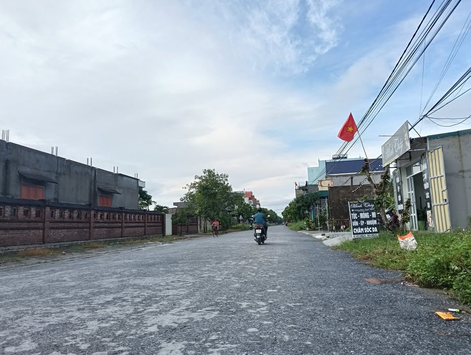 Đất nền Bình Nguyên, Kiến Xương 100m² giá 2 tỷ - Đường chính 219 thuận lợi!