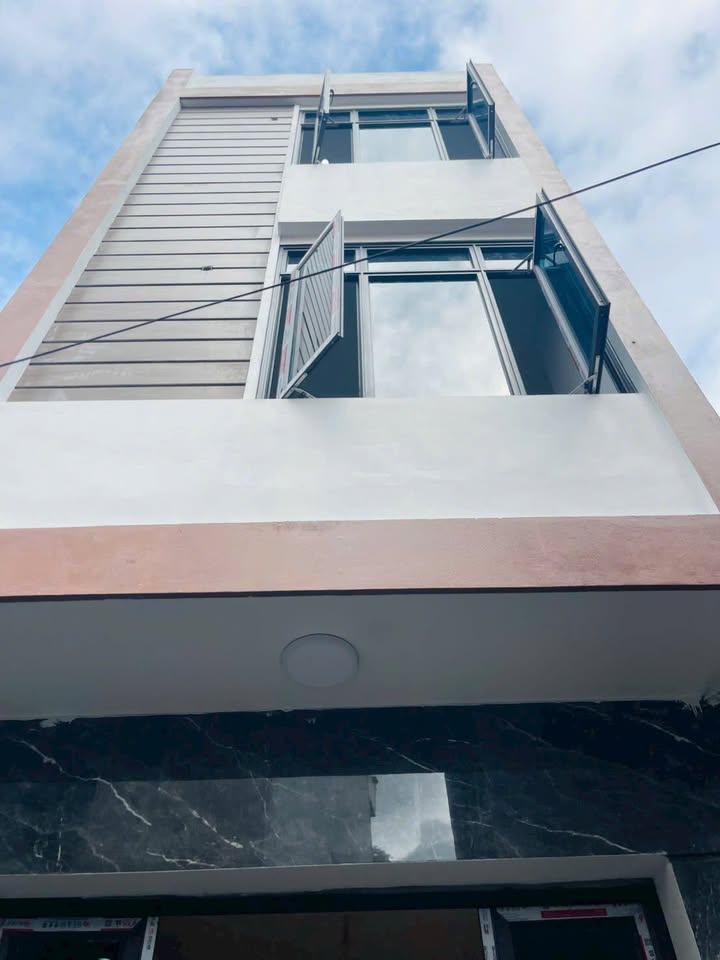 Nhà riêng đường Lê Đại Hành, Kỳ Bá, 38m² giá 3.2 tỷ - Hướng Đông Nam mát mẻ