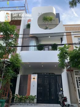 Nhà 3 tầng hiện đại tại Hòa Minh, Đà Nẵng - Giá 7.65 tỷ, sẵn sàng vào ở!