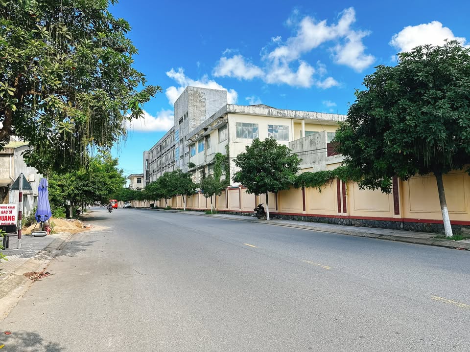 Nhà mặt tiền Huỳnh Thúc Kháng, Quảng Ngãi, 108.5m² giá 3 tỷ - Cơ hội đầu tư hấp dẫn!