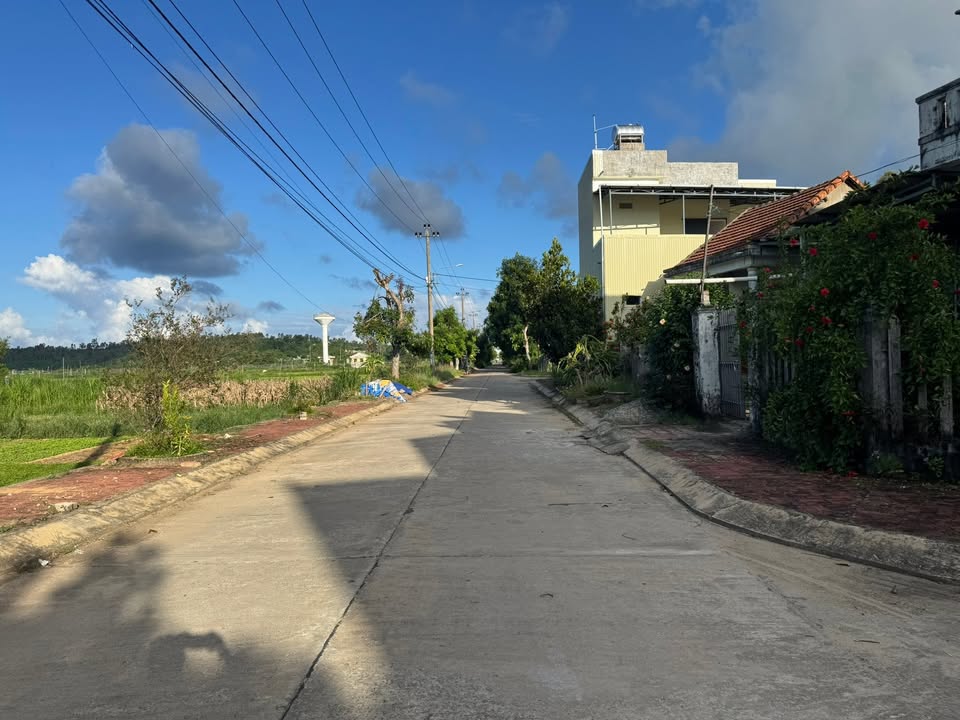 Đất tái định cư Khu Tăng Long 150m² giá 7.9 tỷ - Cơ hội đầu tư hấp dẫn!