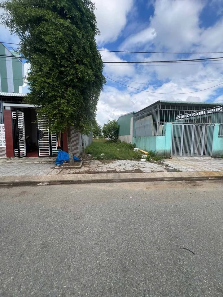 Đất nền Khu Phố chợ Bà Rén 105m² giá 1 tỷ - Sổ hồng chính chủ!