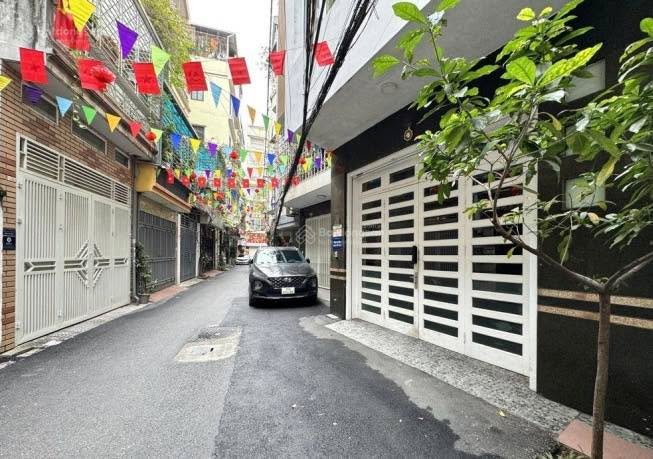 Đất phân lô mặt tiền 6m Nguyễn Văn Huyên, Cầu Giấy 58m² giá 20 tỷ - Đầu tư sinh lời cao!