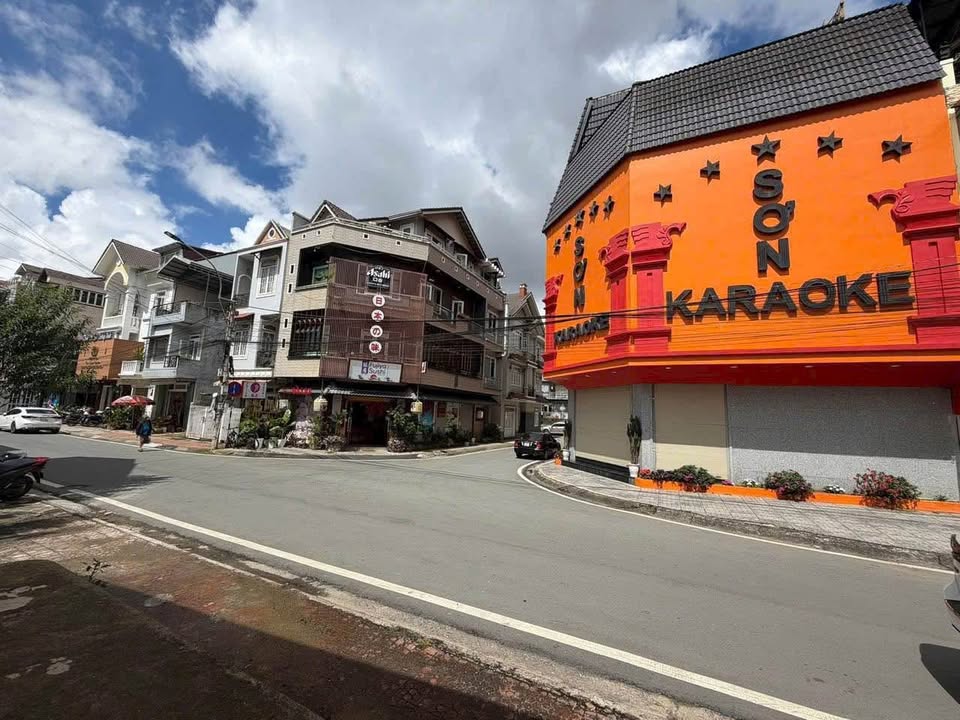 Nhà phố kinh doanh Đà Lạt 152m² giá 25 tỷ - Đầu tư sinh lời ngay tại trung tâm!