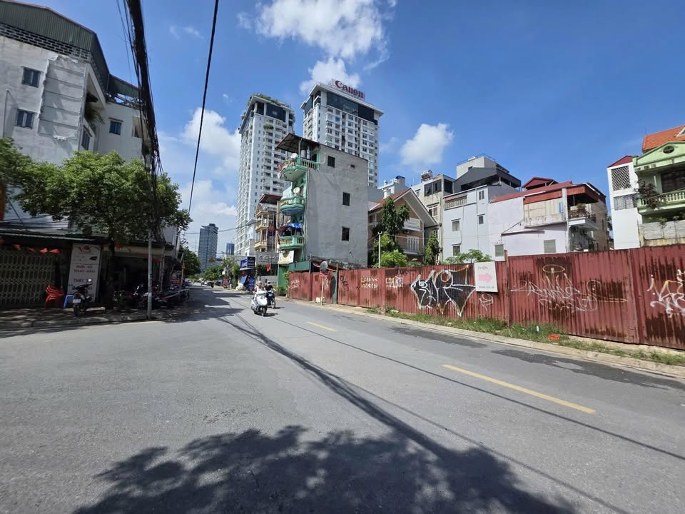 Bán gấp FrontHouse 30m² tại An Dương Vương, Tây Hồ - Đầu tư giá trị vượt trội!