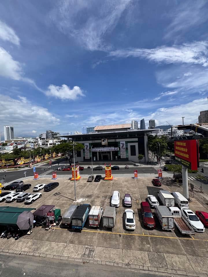 Cặp nhà mặt phố Nguyễn Thái Học, Hải Châu 46m² giá 40 tỷ - Kinh doanh đỉnh cao!