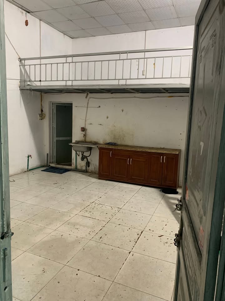 Phòng trọ khép kín tại 242 Tôn Thất Thuyết, Lào Cai chỉ 1.6 triệu - An ninh tốt, yên tĩnh!