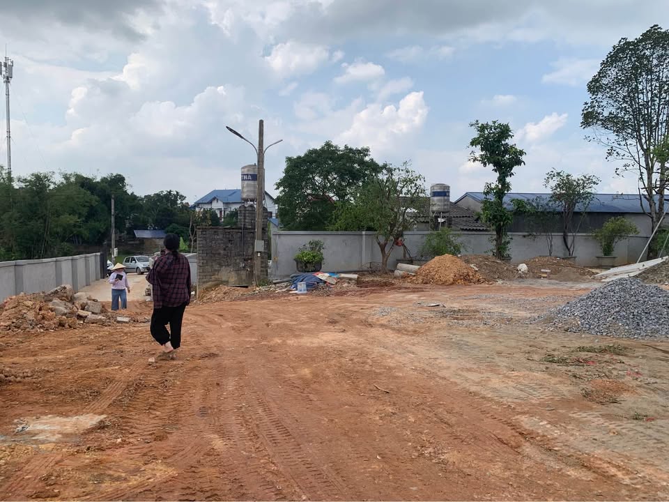 Đất biệt thự nhà vườn 500m² giá 3.5 tỷ - Không ngập lụt, vị trí đẹp!