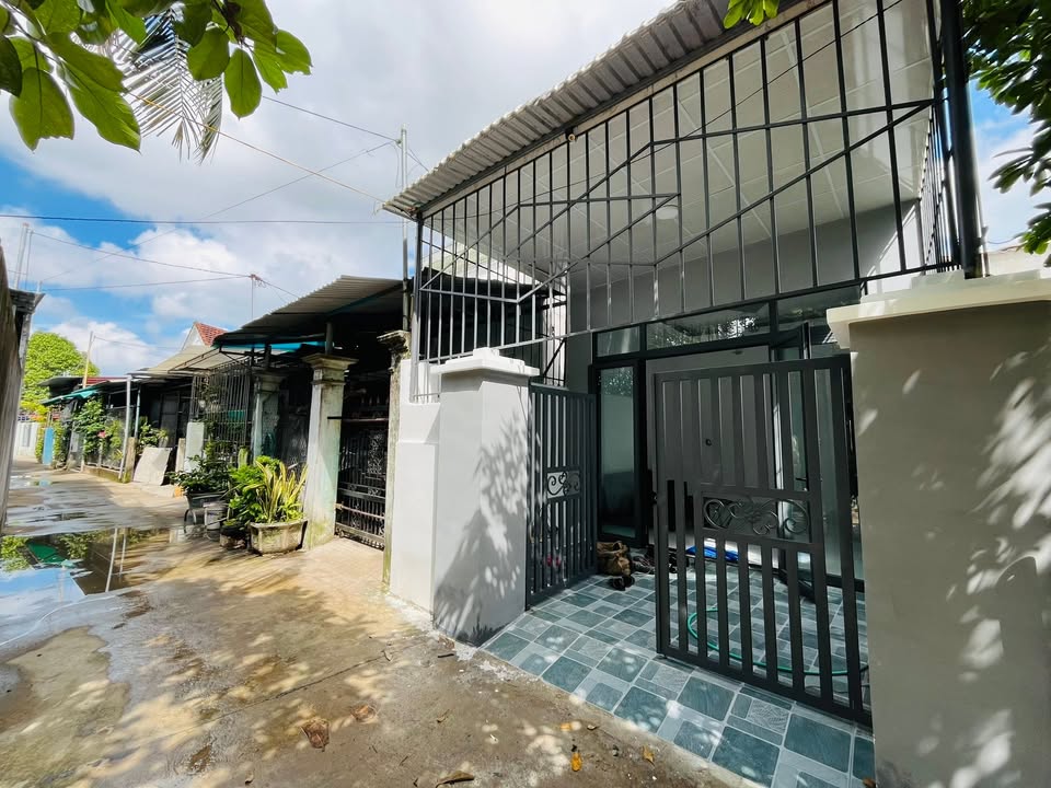 Nhà hẻm Phạm Văn Đồng, Quảng Ngãi 83m² giá 1.59 tỷ - Vị trí trung tâm thuận lợi!