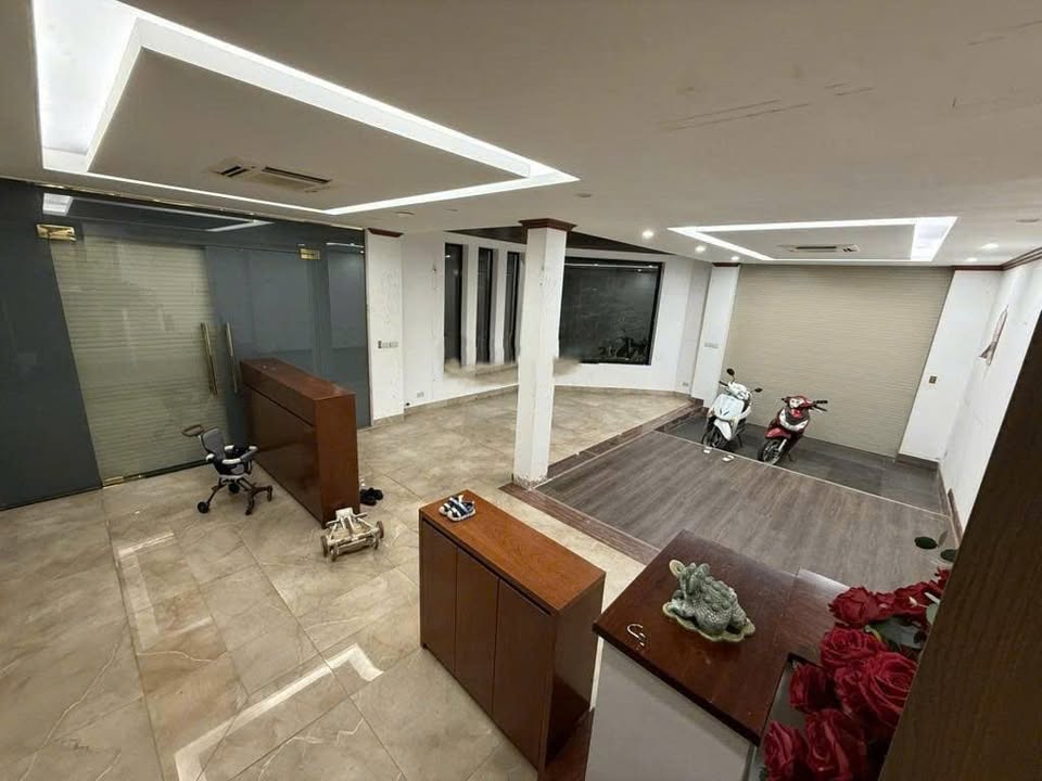 Cho thuê tầng 1 biệt thự liền kề Đường Nguyễn Tuân, Thanh Xuân 80m² - Phù hợp với nhu cầu kinh doanh!