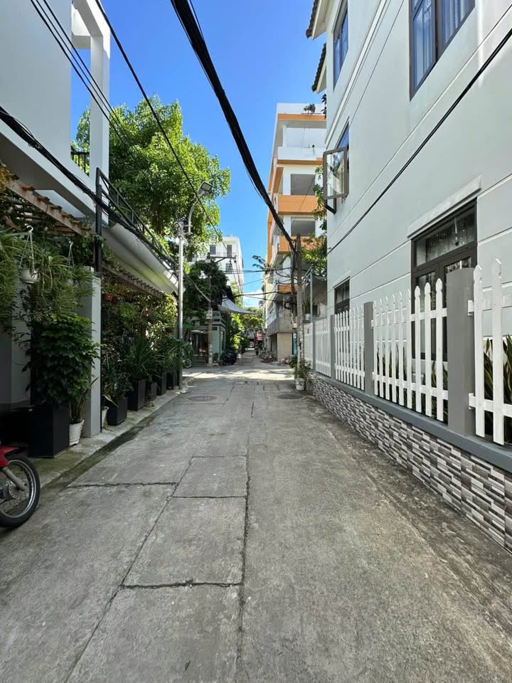 Đất nền góc 3 mặt tiền Mỹ Khê 169m² giá 26 tỷ - Cơ hội đầu tư tuyệt vời!