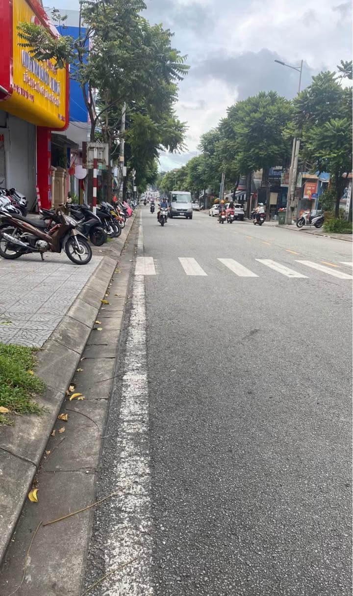 Bán gấp FrontHouse mặt tiền Điện Biên Phủ, Trường An, 122.7m² chỉ 7 tỷ - Đầu tư sinh lời ngay!