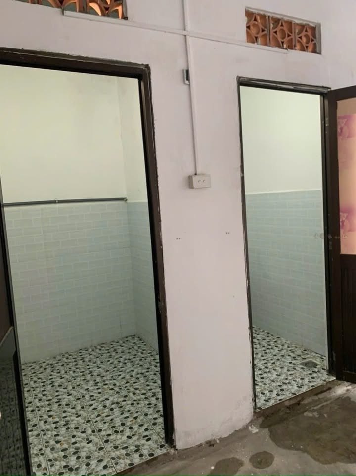 Nhà mặt tiền 131 Gần Chợ Chiều Tân Thạnh Đông 136m² giá 3.5 tỷ - Vị trí đẹp để kinh doanh!