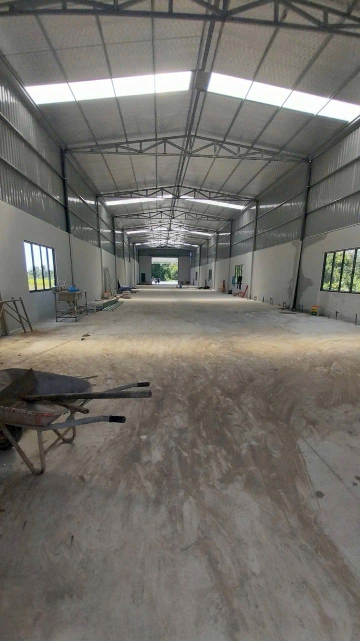 Nhà xưởng mặt tiền Quốc lộ N2, Đức Hòa, 3000m² giá 9.5 tỷ - Cơ hội đầu tư tuyệt vời!