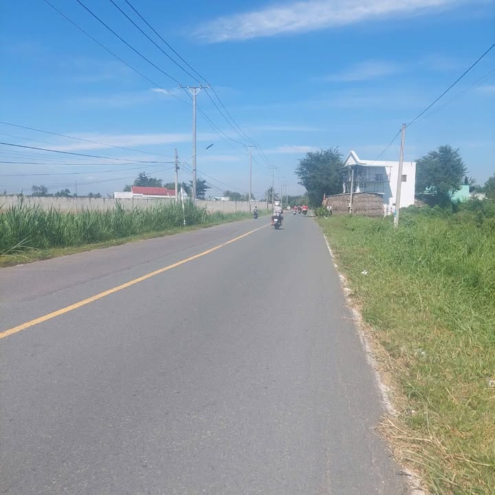 Đất mặt tiền Tỉnh Lộ 817, 2.540m² giá 4.3 tỷ - Đầu tư sinh lời ngay!