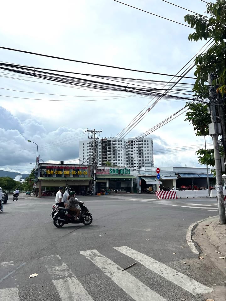 Đất hai mặt tiền Nguyễn Tất Thành, Phước Long Nha Trang 140.2m² - Cơ hội đầu tư lý tưởng!