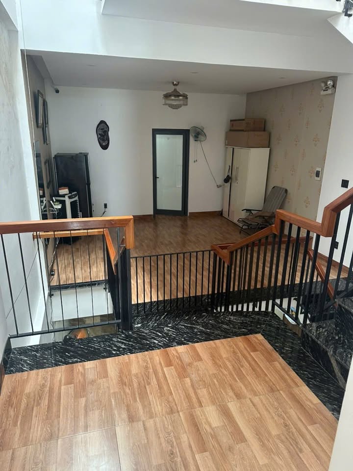 Nhà 3 tầng Hòa Minh, Liên Chiểu 120m² giá 8 tỷ - Gần biển chỉ 200m!