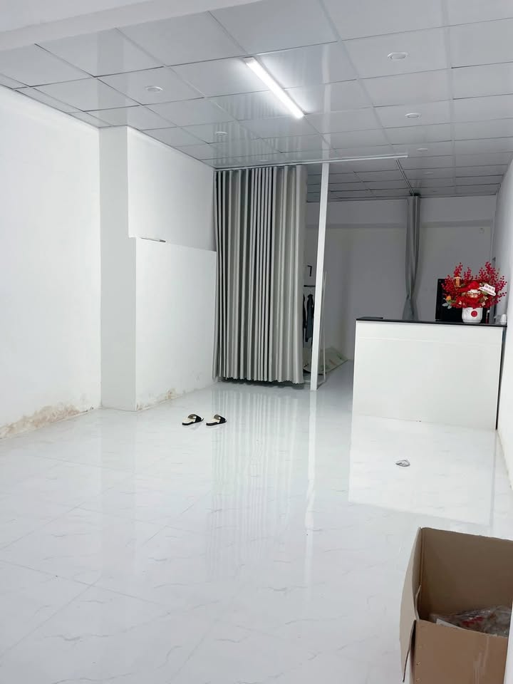 Cho thuê mặt bằng chợ Đề Thám Ninh Kiều 40m² giá 10 triệu - Phù hợp mở shop, Nail, Spa!